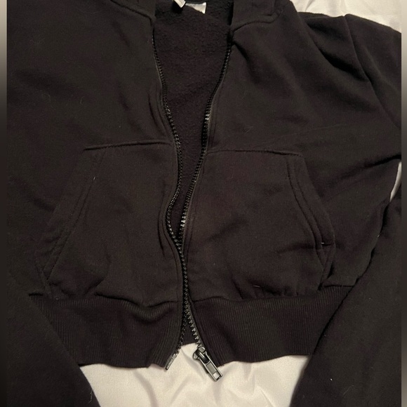 Divided - H&M Cropped Hoodie | XS - Picture 2 of 3